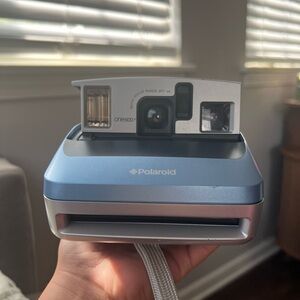 Polaroid One600